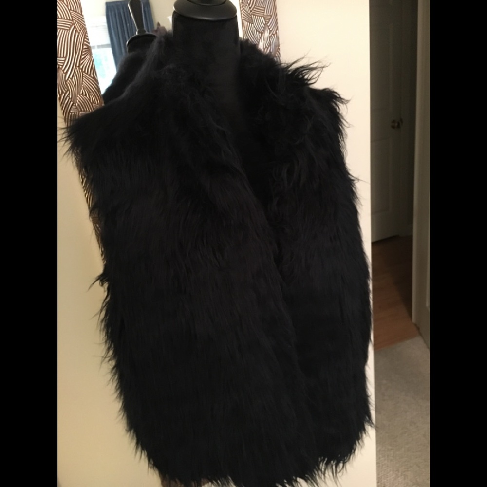 Valerie Stevens Faux Fur Black Vest